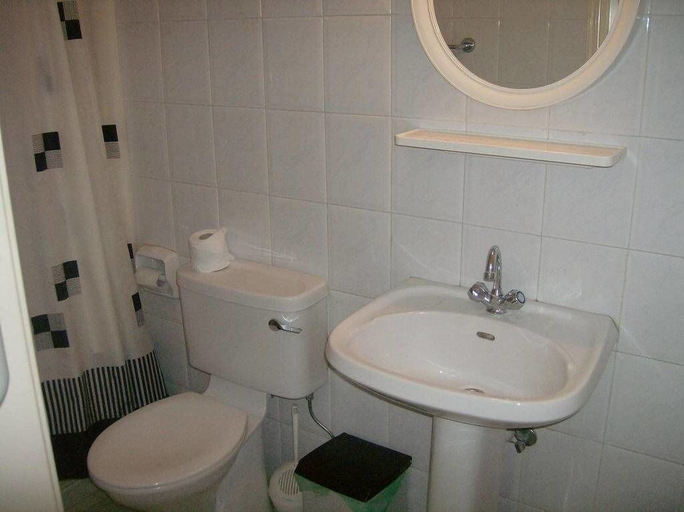 Bathroom 4, Rantzo Holiday Apartments