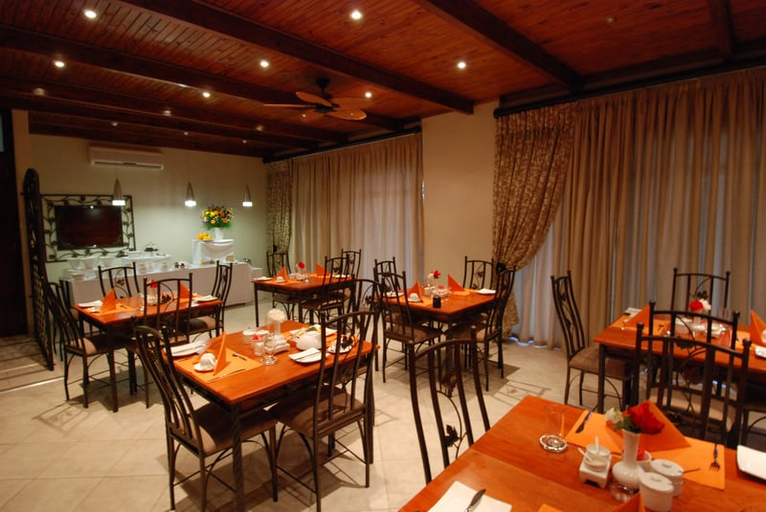 Food & Drinks 3, Ya Rena Guesthouse, Sekhukhune