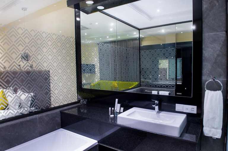 Bathroom 3, The Francis Hotel, Bwari