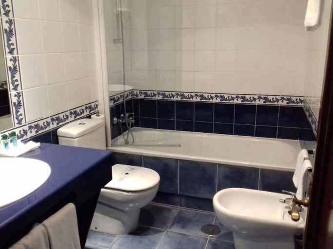 Bathroom, Príncipe de Asturias, Asturias