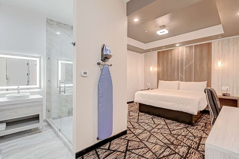 Bedroom 3, Surestay Hotel By Best Western Houston Southeast, Houston
