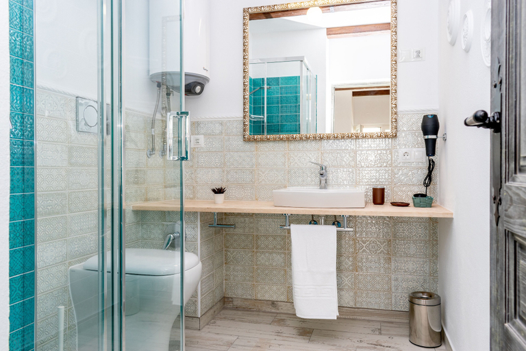 Bathroom 3, Casa del Patio - Boutique Apartments, Málaga