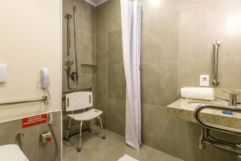 Bathroom 4, ibis Budget Ribeirão Preto Vila do Golf, Ribeirao Preto