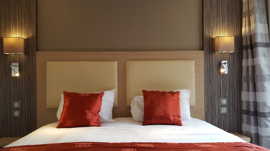 Bedroom 13