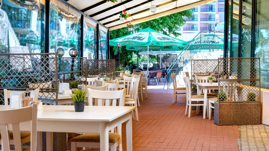 Food & Drinks 4, Palm Beach, Varna