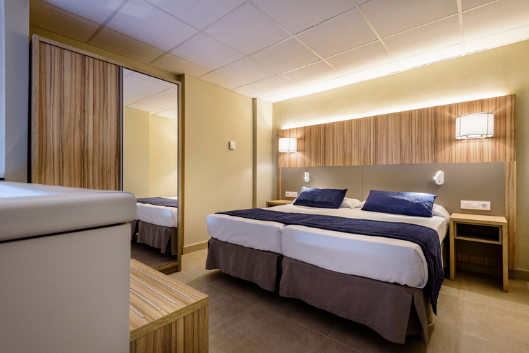 Bedroom 3, Estival Park Silmar, Tarragona