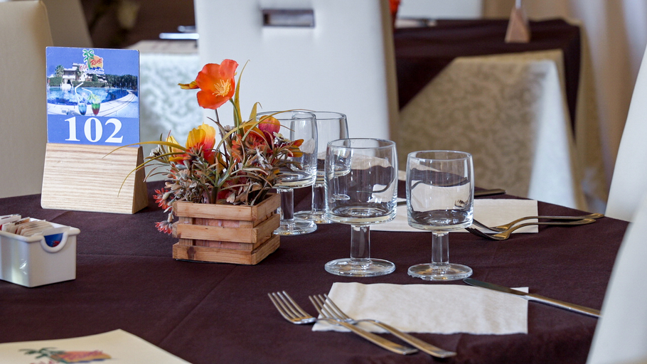Food & Drinks 5, Hotel Villaggio Old River, Vibo Valentia
