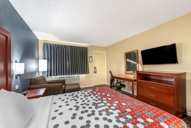 Bedroom 3, Econo Lodge Erlanger - Cincinnati Airport, Kenton