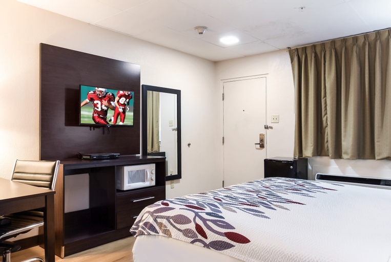 Bedroom 14