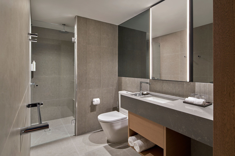 Bathroom 5, Courtyard By Marriott Melbourne Flagstaff Gardens, Melbourne