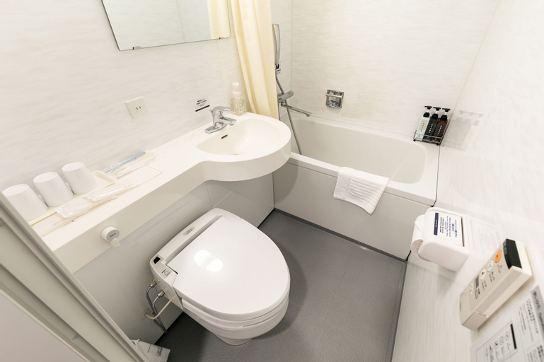 Bathroom 30