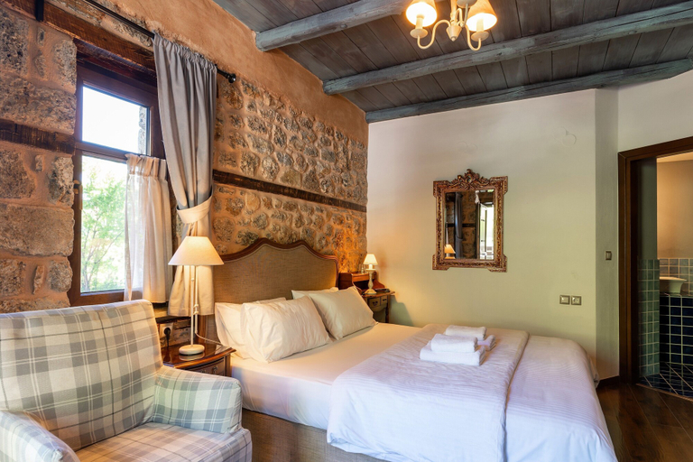 Bedroom 3, To Palio Litohoro, Central Macedonia