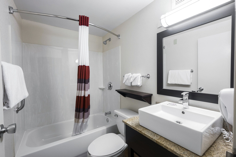 Bathroom 22