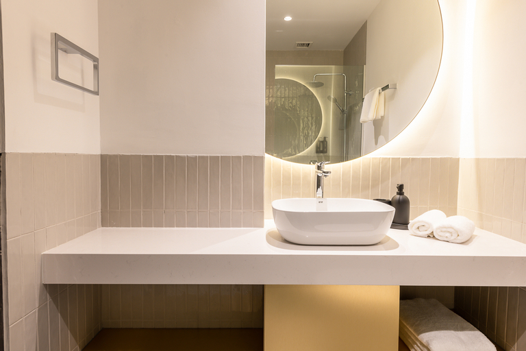 Bathroom 8