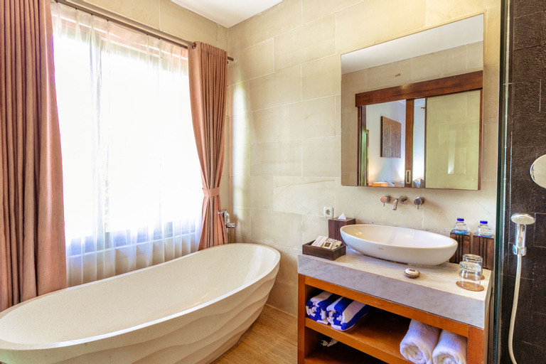 Bathroom 27
