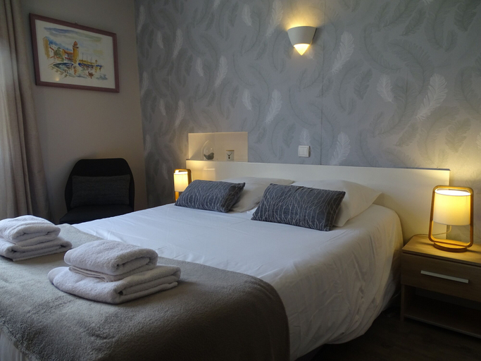 Bedroom 3, Logis Hôtel AMBROISE, Corrèze