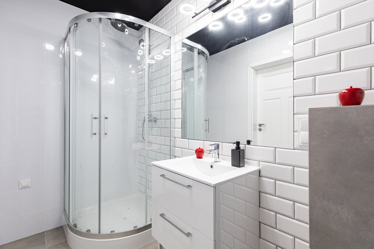 Bathroom 4, Super Apart Obywatelska, Warsaw