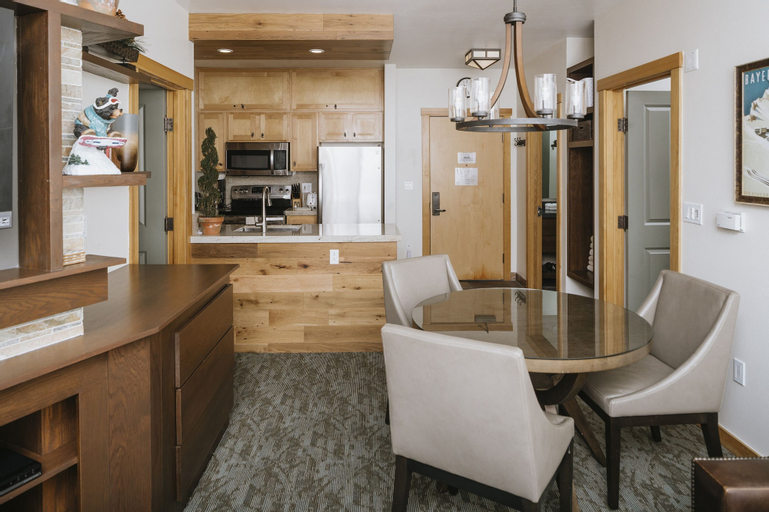 Dining Room 4