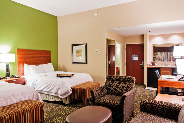 Bedroom 3, Hampton Inn & Suites Harlingen, Cameron