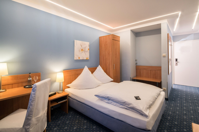 Bedroom 4, Hotel Isartor, München