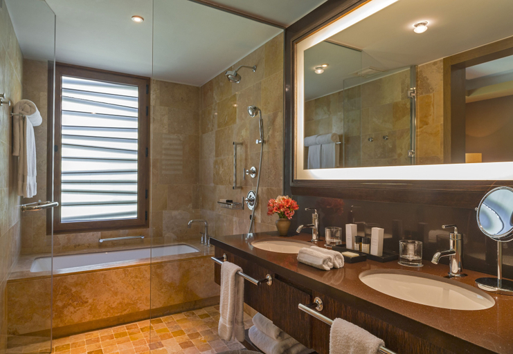 Bathroom 5, Tambo del Inka, a Luxury Collection Resort & Spa, Urubamba