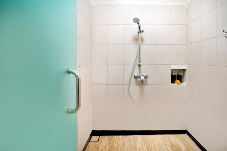 Bathroom 4