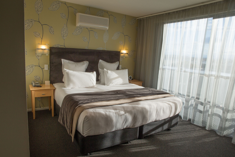Bedroom 2, The Crown Hotel Napier, Napier