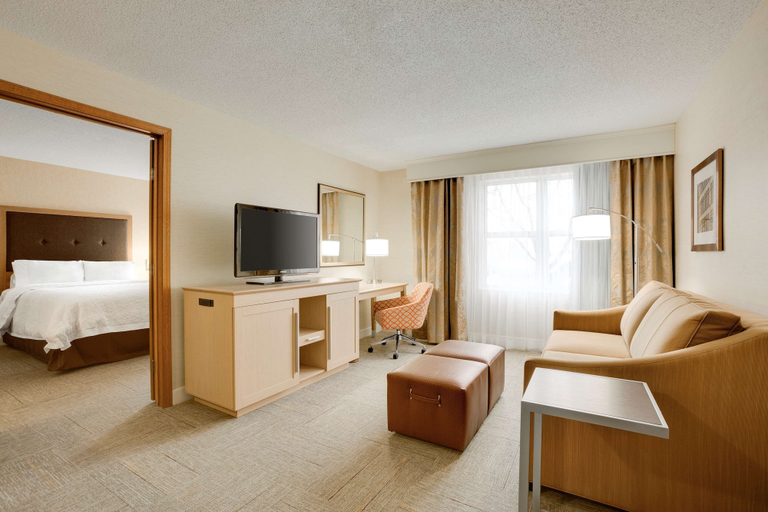 Bedroom 4, Hampton Inn & Suites Cleveland/Independence, Cuyahoga