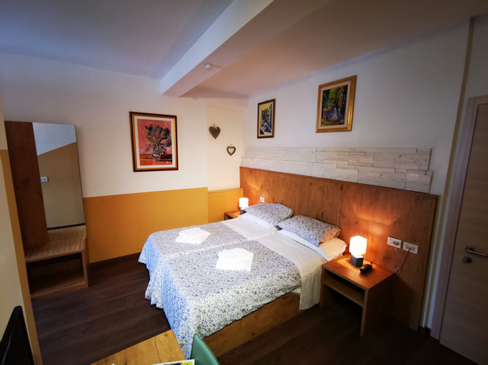 Bedroom 18