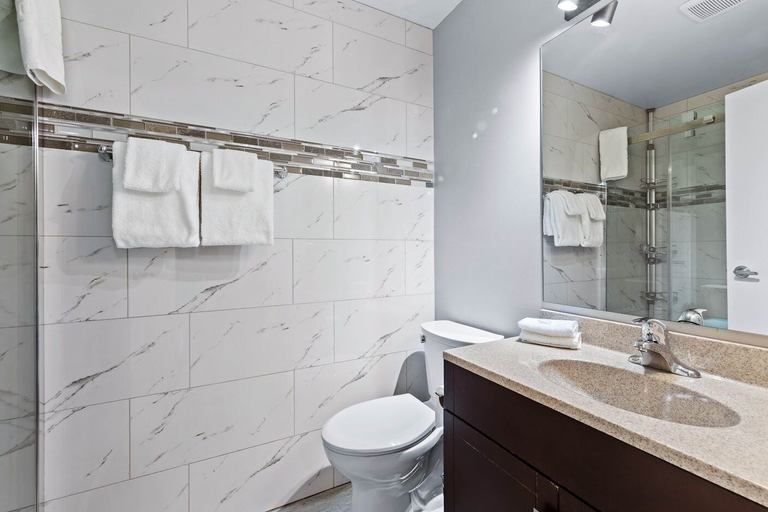 Bathroom 3, The Vista Inn, Thompson-Nicola