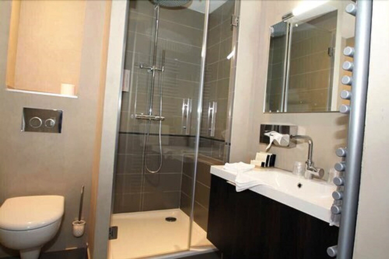 Bathroom 5