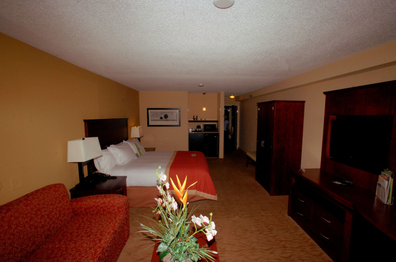 Bedroom 3, Doubletree by Hilton Hotel Fayetteville, Cumberland