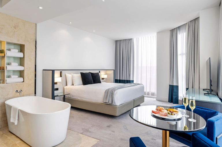 Bedroom 27