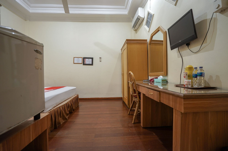 Bedroom 8