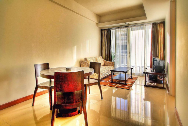 Dining Room 9