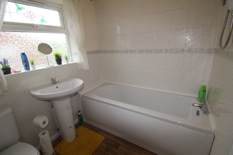 Bathroom 2, Brookdale House, Nottinghamshire