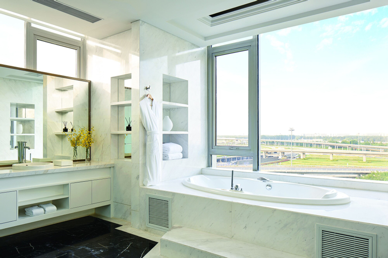 Bathroom 4