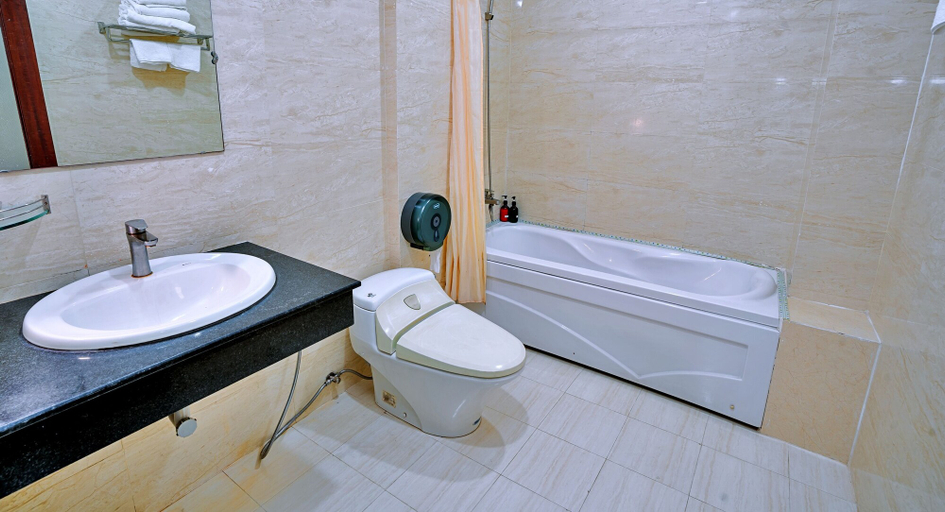 Bathroom 4, S79 Quynh Giang Airport Hotel, Tân Bình