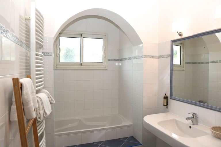 Bathroom 3, Sole e Monti, Corse-du-Sud