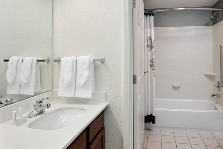 Bathroom 8
