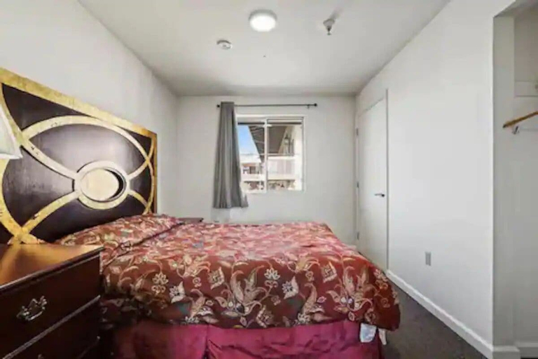 Bedroom 21