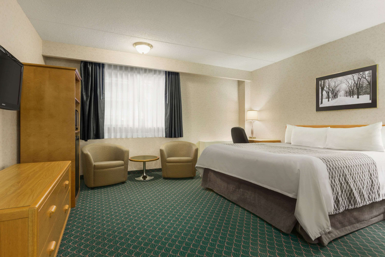 Bedroom 3, Travelodge by Wyndham Winnipeg East, Division No. 11