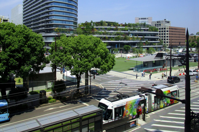 Exterior & Views 7