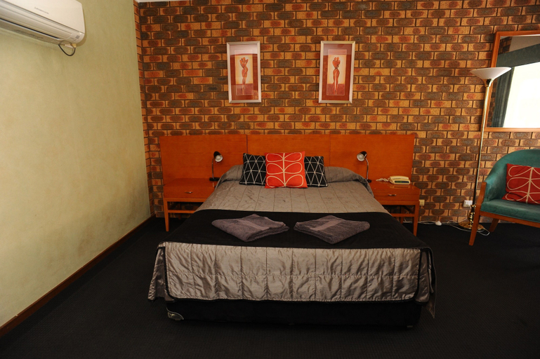 Bedroom 3, Horsham Mid City Court Motel, Horsham - Central