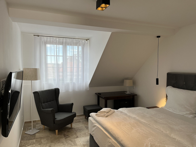 Bedroom 2, Separé v Zahradě, Benešov