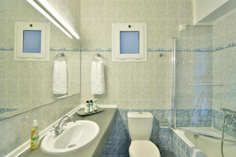 Bathroom 5, Ionion Star Hotel, Ionian Islands