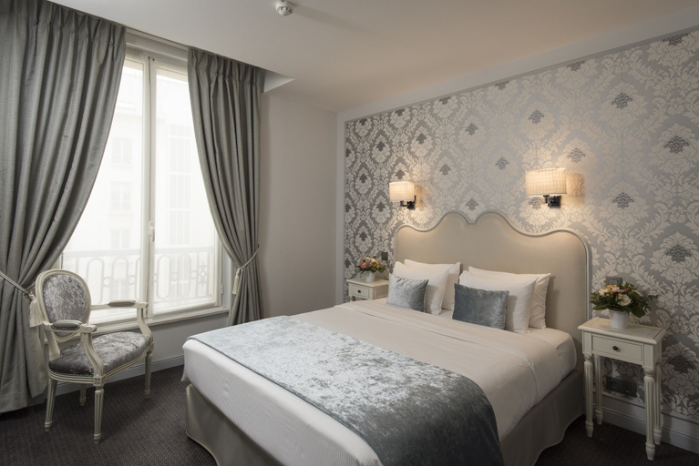 Bedroom 3, Hotel Saint Petersbourg Opéra & Spa, Paris