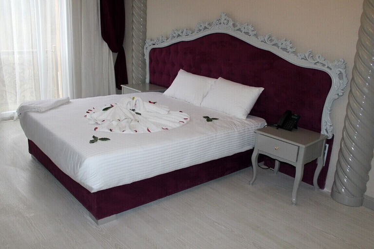 Bedroom 4, Sarot Thermal Palace Tatil Koyu - Halal Hotel, Mudurnu