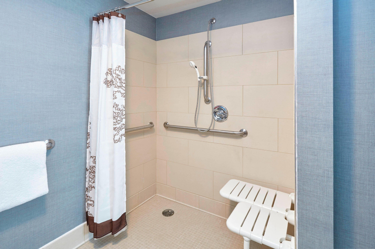Bathroom 9