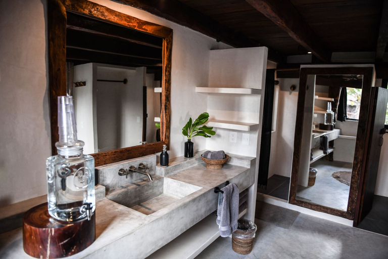 Bathroom 4, Amansala, Cozumel